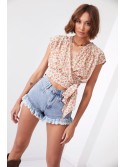 Damenshorts mit ausgefranstem Bein 7911 – Online-Shop – Boutique